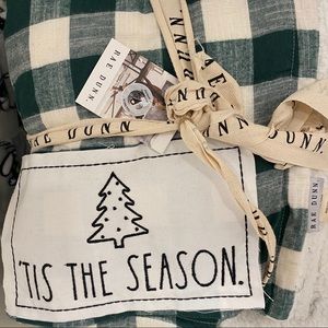 Rae Dunn TIS THE SEASON green blanket throw sherpa